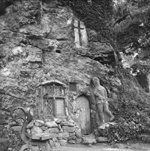 Images Dated 17th May 2018: Chapel of Our Lady of the Crag DES01_01_0633