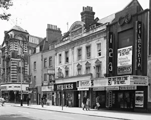 Cinema Collection: Charing Cross Road, July 1982 DD001347