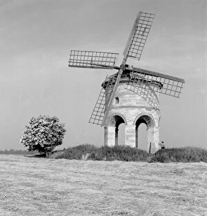 Windmills Collection: Chesterton Windmill a98_05261