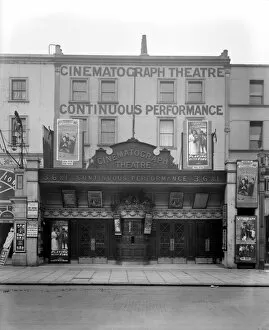 Cinema Collection: Cinematograph Theatre, Edgware Road 1915 BL22922
