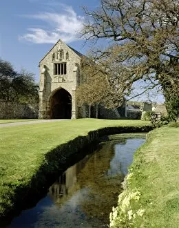 Abbeys and Priories in South-West England Collection: Cleeve Abbey Gatehouse J860104