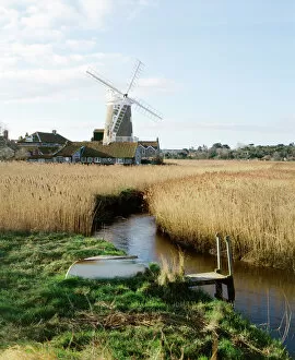Images Dated 2nd October 2009: Cley Windmill K022031