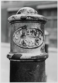 : Clink bollard on Great Suffolk Street lrm01_01_145
