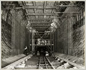 Tunnel Collection: Constructing the tunnel MTA01_01_23