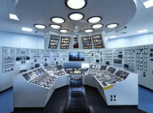 Images Dated 10th June 2021: Control desk DP249336