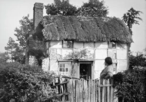 Images Dated 10th October 2022: Cottage a62_02891