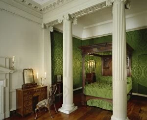 Wall Paper Collection: The Countess of Suffolks Bedchamber, Marble Hill House J020052