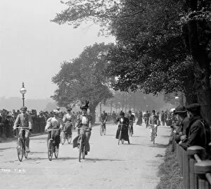 Bike Collection: Cycling in Hyde Park CC97_01239
