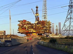 Oil and gas Collection: Decommissioned oil rig DP249057