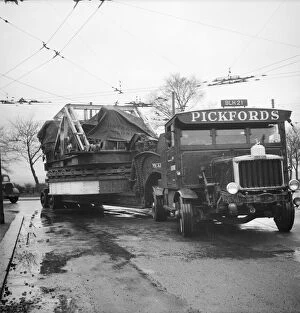 1940s Collection: Delivering a dragline excavator JLP01_08_001556