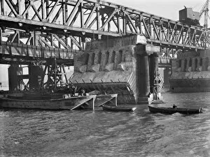 Boats Collection: Demolition of Waterloo Bridge CXP01_01_100
