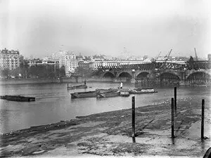 Lost London bridges Collection: Demolition of Waterloo Bridge CXP01_01_104