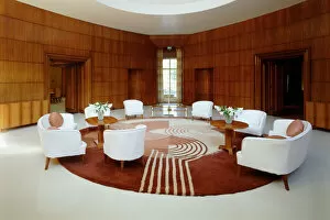 Images Dated 17th May 2007: Eltham Palace K010530
