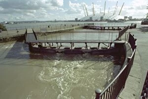 Inland waterways Collection: Entrance Lock to Former East India Dock Basin IoE 441617