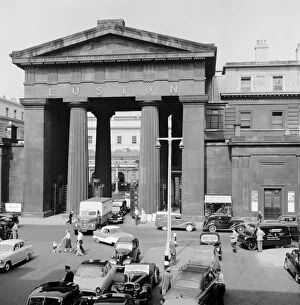 Traffic Collection: Euston Arch a98_05420