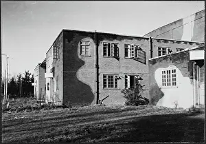 Second World War Prints: Exterior of Block B at RAF Iver Heath, Pinewood Studios chp01_07_01_130