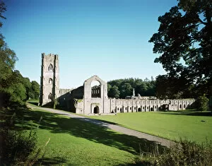 Abbey Collection: Fountains Abbey J980103