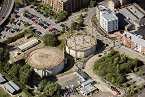 Images Dated 25th November 2021: Gas holders 33238_003