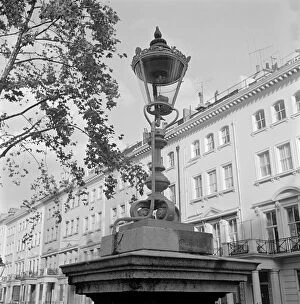 Images Dated 29th August 2008: Gas street lamp a064828
