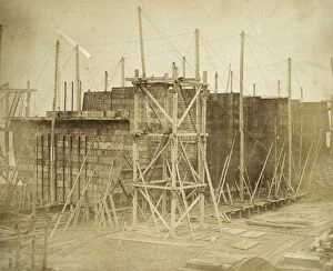 Picturing England Collection: Great Eastern under construction AL0327_033_01