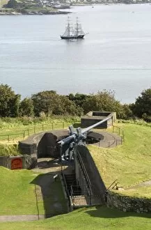 Pendennis and St Mawes Castles Collection: Gun battery at Pendennis Castle N080669