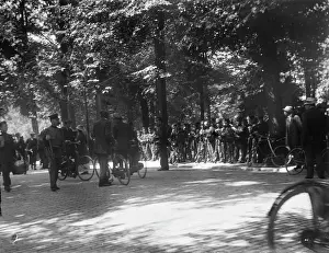 First World War Prints: THE HAGUE, NETHERLANDS. Soldiers from the Dutch army mobilising in Den Haag (The Hague)