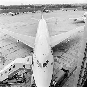 Aircraft Collection: Heathrow Airport a073304