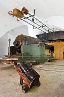 : Hurst Castle interior DP149397