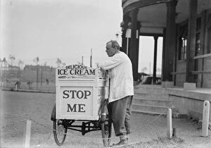 People At Work Collection: Ice cream cart CXP01_01_118