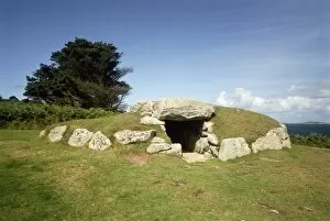 Bronze Age Collection: Innisidgen Burial Chamber, Isles of Scilly K920400