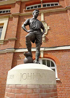 Commemorative Collection: Johnny Haynes statue PLA01_03_1088