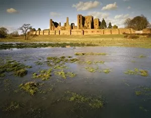 Images Dated 26th March 2008: Kenilworth Castle J850019