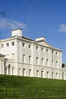 Kenwood House exteriors Collection: Kenwood House N070263