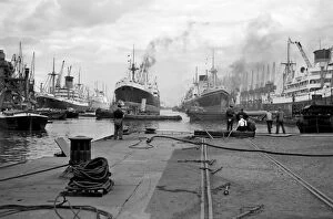 Docks and shipping Collection: King George V Dock a002109