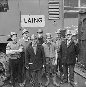 Teamwork Collection: Laing workers Manchester JLP01_08_058576