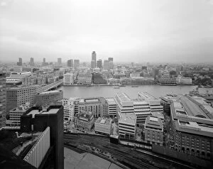 Cityscape Collection: London Bridge City JLP01_09_861504