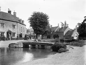 Village Collection: Lower Slaughter MCF01_02_1089