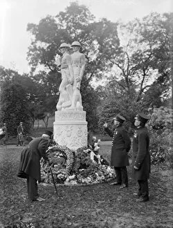 Monument Collection: Monument to fallen comrades CC73_03040
