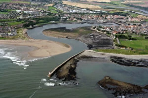 Coastal Collection: Mouth of the River Tweed 20685_039
