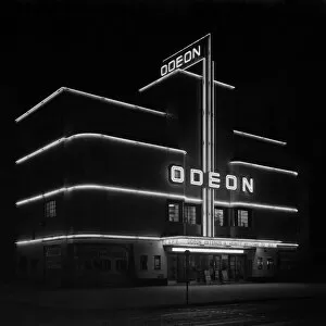 Entertainment Collection: Odeon Cinema, Balham Hill BB87_03782