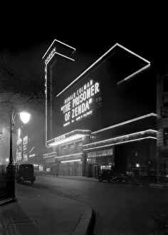 Photos from the 1930s Collection: Odeon Cinema BB87_03702