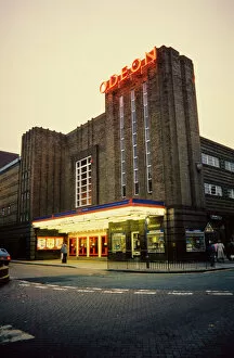 Cinemas Collection: Odeon Cinema Chester NWC01_01_0157