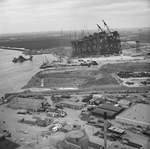 Marine Engineering Works Collection: Oil rig in dry dock JLP01_08_098940