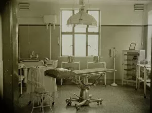 Before the NHS Collection: Operating theatre med01_01_0379