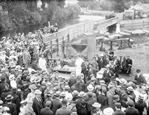 Images Dated 8th November 2010: Ox roast, Osney Bridge, Oxford 1902 CC72_02169