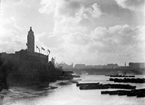 Photos from the 1930s Collection: Oxo Tower Wharf CXP01_01_121