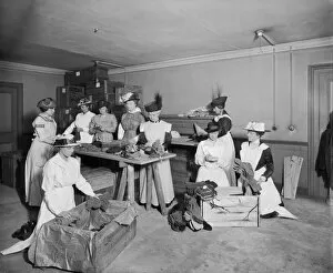 Ww 1 Collection: Packing socks for the troops BL23004_003