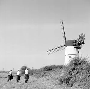 Windmills Collection: Patcham Windmill a98_05267