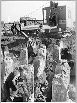 1950s Collection: Piling foundations JLP01_01_167_38