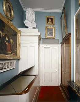 Osborne House interiors Collection: Prince Consorts Bathroom, Osborne House J070021